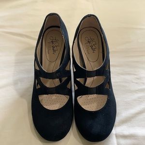 Black Life Strides Soft System heels size 8.5